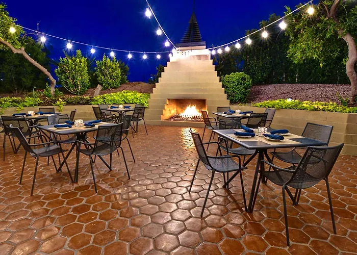 Doubletree By Hilton Phoenix-