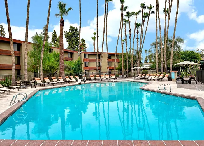 Hotel Doubletree By Hilton Phoenix- Tempe