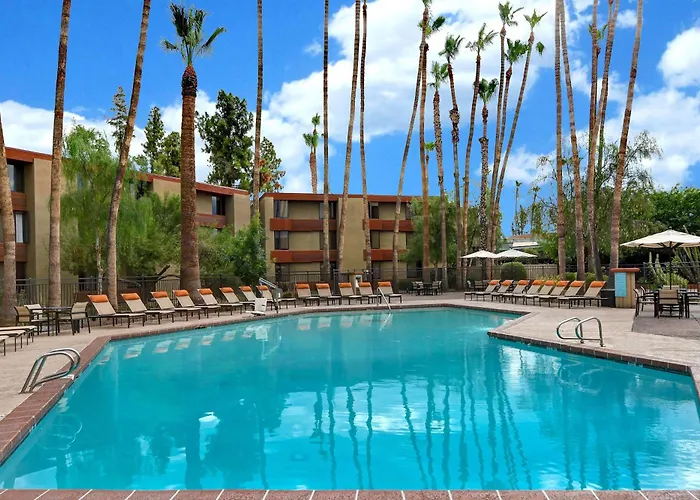 Doubletree By Hilton Phoenix- Tempe