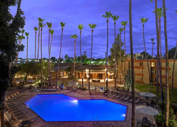 Doubletree By Hilton Phoenix- 4* Tempe