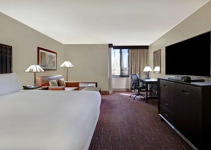 Doubletree By Hilton Phoenix- Hotel 4*